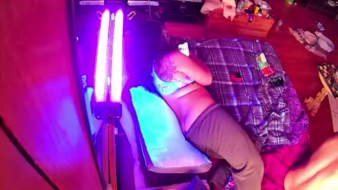 Snapshot of ike6oodnigh chatting on 12-15-25, 03:16 ike6oodnigh online show from 12-15-25, 03:16