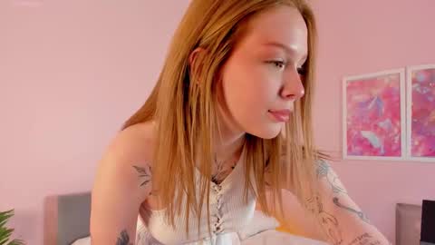 Snapshot of ikesha_blair chatting on 11-18-25, 11:25 Vasilisa online show from 11-18-25, 11:25