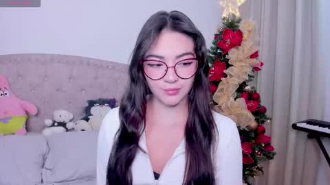 Snapshot of iki_mei chatting on 11-17-25, 11:38 Maria online show from 11-17-25, 11:38