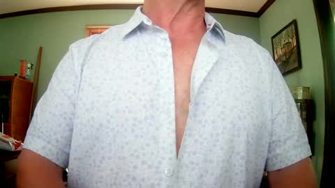 Snapshot of il_undercover chatting on 06-18-26, 04:55 il_undercover online show from 06-18-26, 04:55