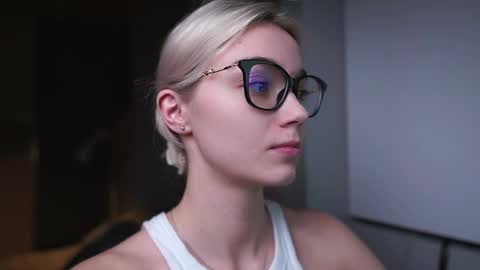 ileanacampbel online show from 01-07-25, 05:43