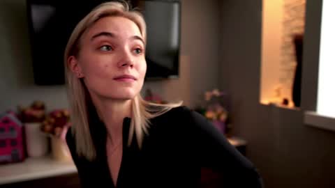 ileanacampbel online show from 01-14-25, 07:48