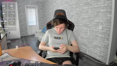 Snapshot of iliaskrislove chatting on 02-19-25, 04:23 iliaskris online show from 02-19-25, 04:23