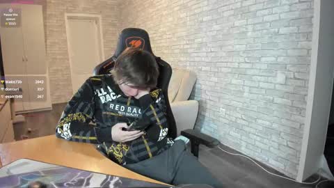 Snapshot of iliaskrislove chatting on 03-06-25, 07:10 iliaskris online show from 03-06-25, 07:10