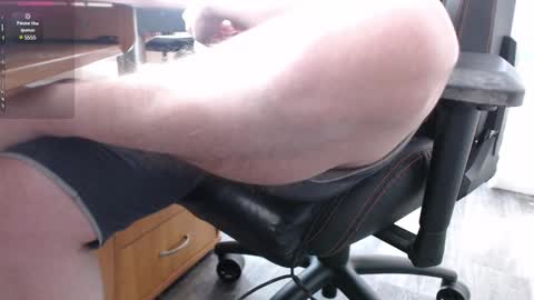 Snapshot of iliaskrisloveee chatting on 02-28-25, 07:05 lord online show from 02-28-25, 07:05