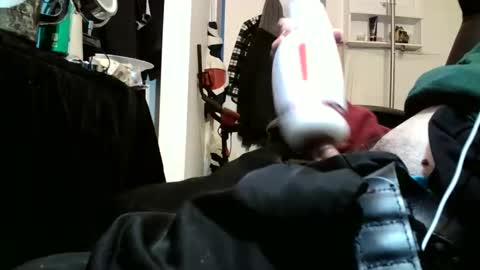 Snapshot of iliketofuck1975 chatting on 11-27-25, 06:37 iliketofuck1975 online show from 11-27-25, 06:37