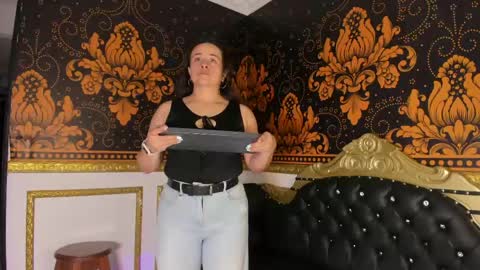 Snapshot of iliy_pervertedx chatting on 05-12-26, 11:07 LILY online show from 05-12-26, 11:07