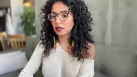 Kloe online show from 02-12-26, 08:37