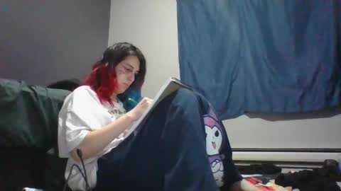 Snapshot of illlypad_lilac chatting on 04-28-26, 05:45 Lilly online show from 04-28-26, 05:45