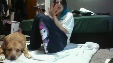 Snapshot of illlypad_lilac chatting on 05-01-26, 01:32 Lilly online show from 05-01-26, 01:32