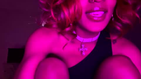 Snapshot of illoqu3nt chatting on 12-15-24, 06:26 Dre online show from 12-15-24, 06:26