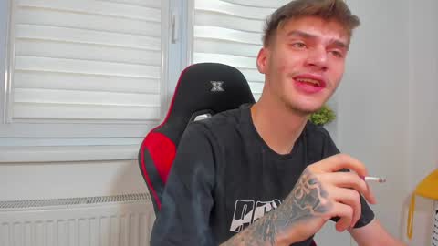 Snapshot of illusions888 chatting on 12-15-24, 11:34 D-Illusion online show from 12-15-24, 11:34