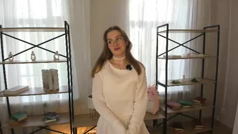 Snapshot of ilonamoorman chatting on 06-28-26, 07:03 Ilona online show from 06-28-26, 07:03