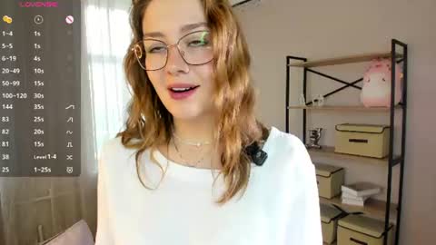 Snapshot of ilonamoorman chatting on 07-12-26, 06:59 Ilona online show from 07-12-26, 06:59
