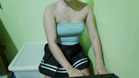 Snapshot of ilove2cum4uxox chatting on 11-11-25, 04:07 ilove2cum4uxox online show from 11-11-25, 04:07