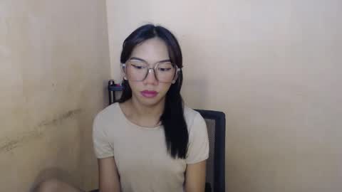 Snapshot of iloveyou28xx chatting on 04-15-26, 04:25 CALL ME JEN YOUR SWEET GIRL 3 online show from 04-15-26, 04:25