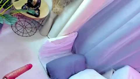 Snapshot of im__hanna chatting on 12-04-25, 12:14 hanna online show from 12-04-25, 12:14