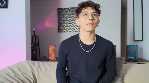 Snapshot of im__thomas chatting on 09-09-25, 03:28 IM  THOMAS online show from 09-09-25, 03:28