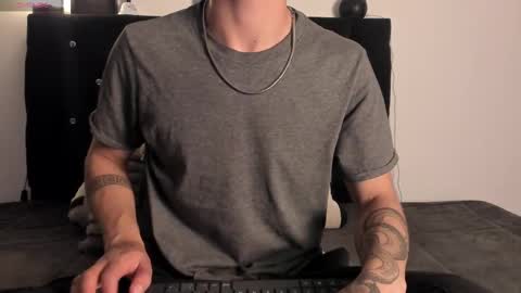 Snapshot of im__thomas chatting on 09-25-25, 05:22 IM  THOMAS online show from 09-25-25, 05:22