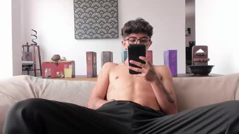 Snapshot of im__thomas chatting on 05-16-26, 06:28 IM THOMAS online show from 05-16-26, 06:28