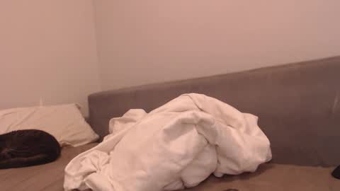 Amariah                          online show from 10-19-25, 08:31