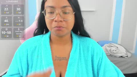 Snapshot of im_angels7 chatting on 01-09-25, 02:43 Angela online show from 01-09-25, 02:43