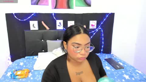 Snapshot of im_angels7 chatting on 01-23-25, 10:01 Angela online show from 01-23-25, 10:01