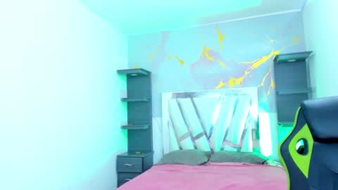 im_brittany_333 online show from 02-04-26, 01:33