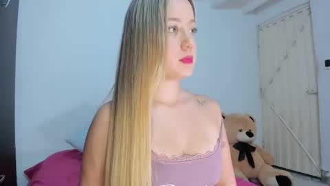 Snapshot of im_caro chatting on 05-15-26, 04:08 Caro online show from 05-15-26, 04:08