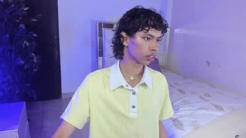 Snapshot of im_felixhunter chatting on 01-09-26, 11:35 FELIX online show from 01-09-26, 11:35