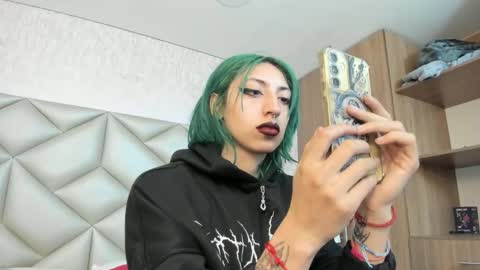  Im Gaia online show from 11-24-25, 12:16