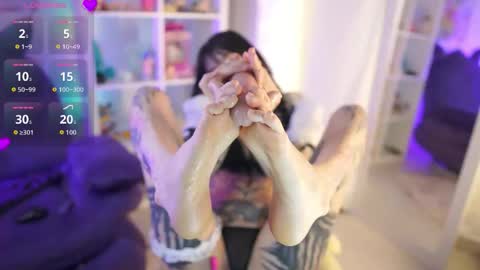 Snapshot of im_garu chatting on 02-13-26, 10:11 Anna online show from 02-13-26, 10:11