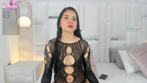 Snapshot of im_helem chatting on 10-16-25, 12:28 helem online show from 10-16-25, 12:28