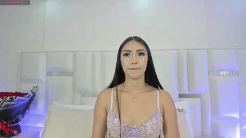Snapshot of im_isabella1 chatting on 07-08-26, 12:04 im_isabella1 online show from 07-08-26, 12:04