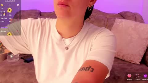 im_jadee_0 online show from 03-09-25, 06:28