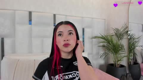 Nika online show from 05-19-26, 12:33