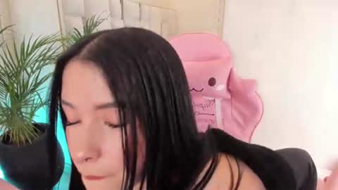 Snapshot of im_nika_ chatting on 06-11-26, 03:10 Nika online show from 06-11-26, 03:10