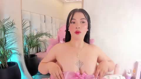 Snapshot of im_nika_ chatting on 07-14-26, 12:33 Nika online show from 07-14-26, 12:33