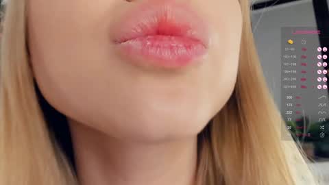 Snapshot of im_not_shy chatting on 12-24-24, 11:55 Katrina online show from 12-24-24, 11:55