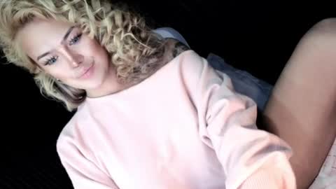 Snapshot of im_ur_nightmare chatting on 07-12-26, 03:08 Candy Moore online show from 07-12-26, 03:08