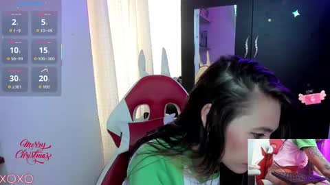 Lisa Hyga online show from 12-17-25, 08:04