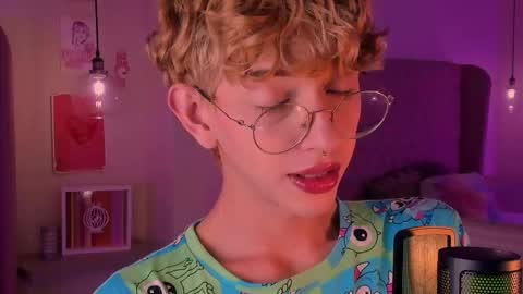 Damiano online show from 10-24-25, 10:17