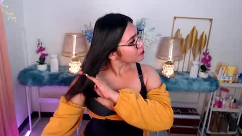 Ashley online show from 01-30-25, 06:43