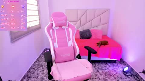 Snapshot of imhanna3 chatting on 09-19-25, 12:28 independient model online show from 09-19-25, 12:28