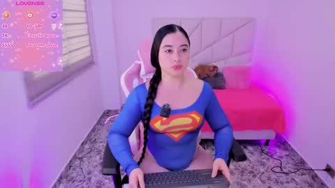 Snapshot of imhanna3 chatting on 11-19-25, 11:43 independient model online show from 11-19-25, 11:43