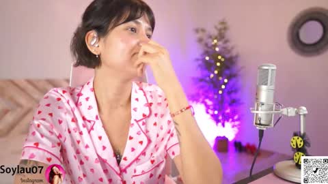 Snapshot of imjess_ chatting on 09-29-25, 02:00 imjess_ online show from 09-29-25, 02:00