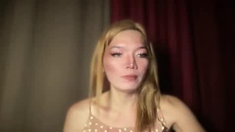 Snapshot of imjustasluttyintownxxx chatting on 02-08-26, 10:29 Mika online show from 02-08-26, 10:29