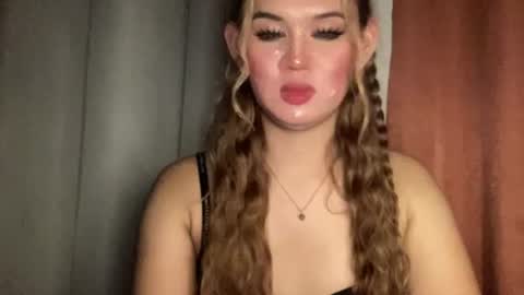 Mika online show from 03-22-26, 03:04