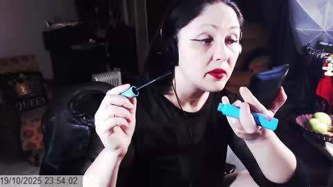 Empress online show from 10-19-25, 08:53