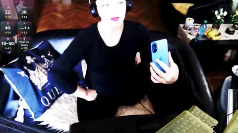 Empress online show from 04-01-26, 01:41